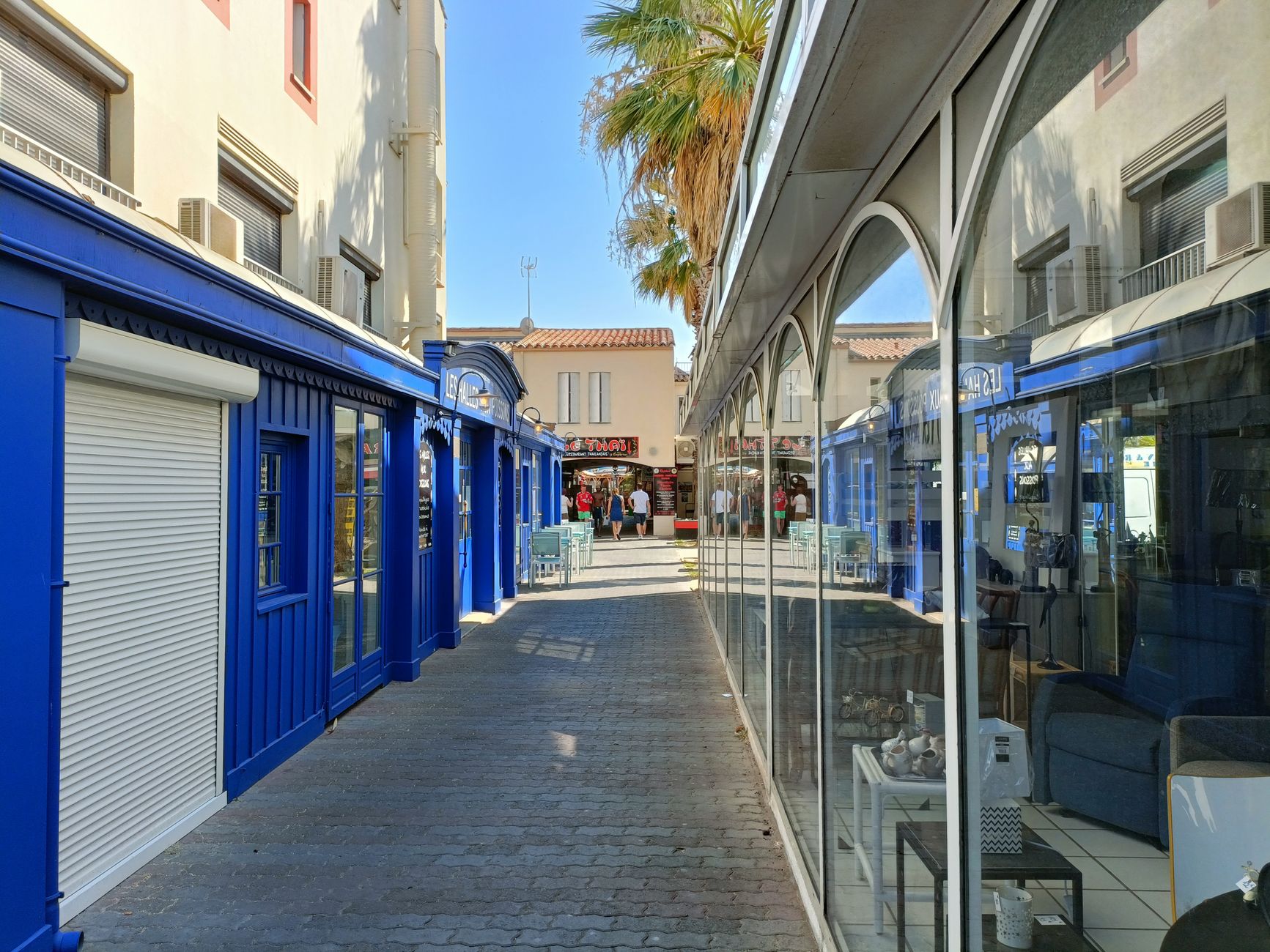 Agence immobilière commerciale équipe à Saint-Louis